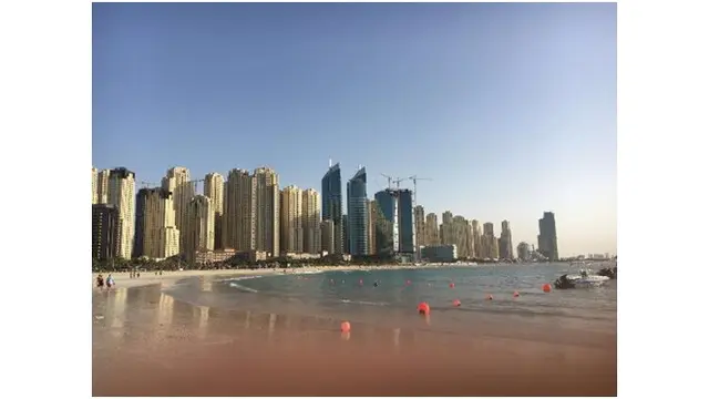 Hal Unik yang Hanya Bisa Ditemukan di Pantai Dubai