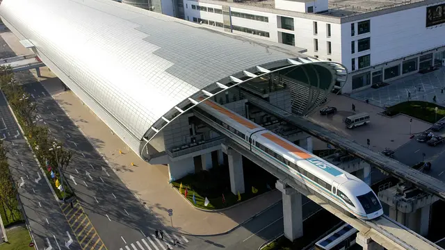 Kereta Shanghai Maglev 3