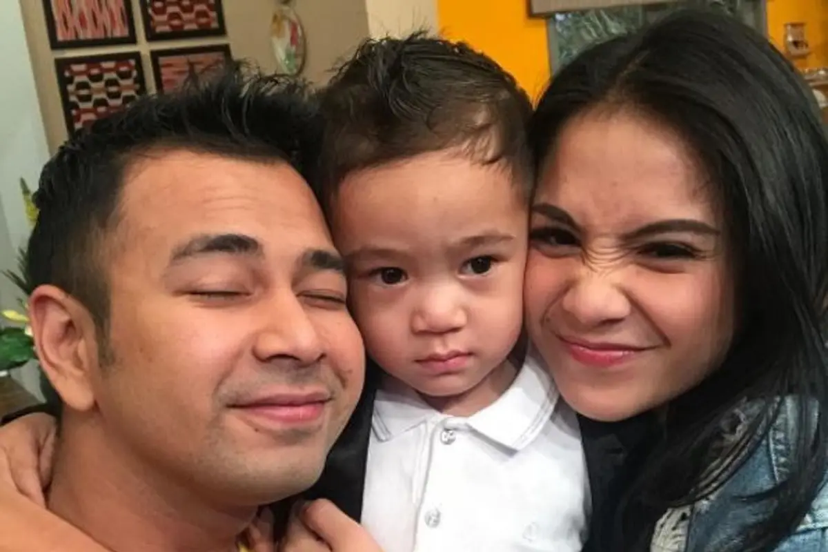 [Bintang] Raffi Ahmad dan Nagita Slavina