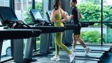 Ilustrasi pasangan berolahraga/Shutterstock-ME Image.