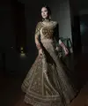 Pevita Pearce tampil memesona mengenakan busana khas India, lahengan warna kecoklatan yang dihiasi dengan bordiran dan beads.&nbsp;[@pevpearce]