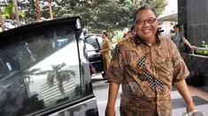 Menkop dan UKM AA Gede Ngurah Puspayoga tiba di Gedung KPK, Jakarta, Senin (10/11/2014)   (Liputan6.com/MIftahul Hayat)