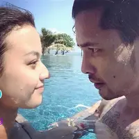 Kimberly Ryder akan melanjutkan pendidikannya di luar negeri. Lalu bagaimana dengan hubungan asmaranya dengan Edward Akbar? Apakah Kimberly siap LDR?