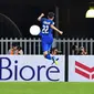 Striker Thailand, Supachai Jaided merayakan gol ke gawang Singapura pada laga pamungkas Grup B Piala AFF 2018. (AFF Suzuki Cup)