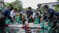 BRI Peduli melaksanakan aktivasi bersih-bersih sungai dan edukasi lingkungan di Tukad Badung yang terletak di Desa Pemogan, Denpasar Selatan, Provinsi Bali.