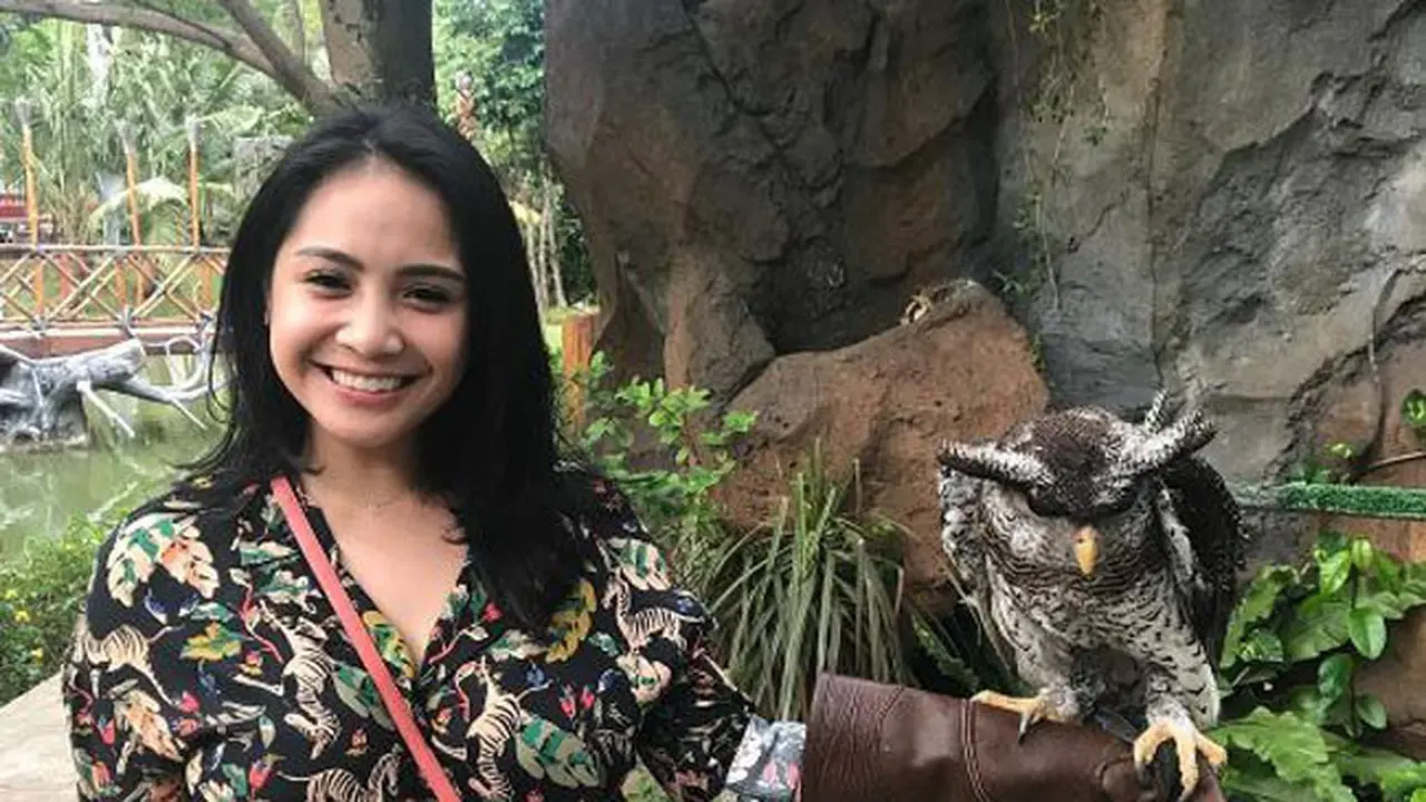 Tips busana untuk tubuh sintal ala Nagita Slavina