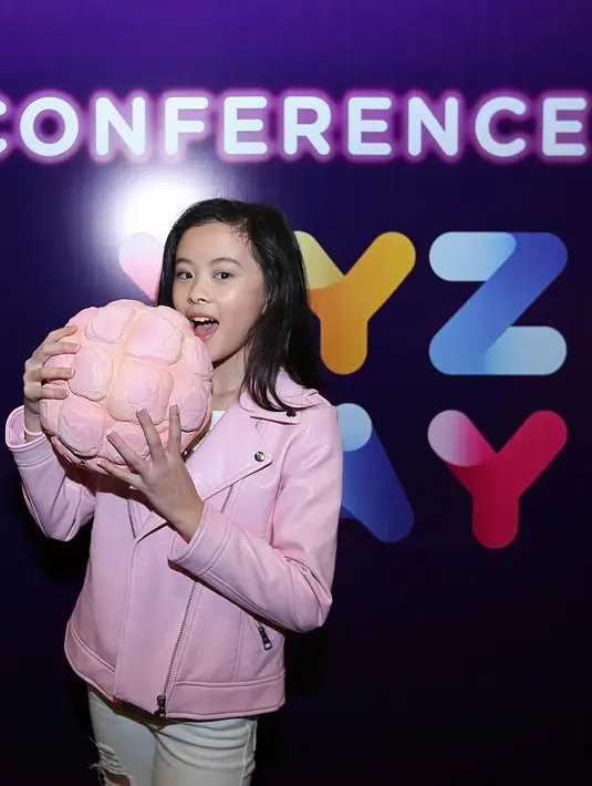 Sedikit informasi, Clarice Cutie sejak kecil bercita-cita jadi penyanyi. Bakat vokalnya diasah oleh ayahnya produser musik. Usia enam tahun, mengikuti ajang Little Miss Indonesia. Aktif di sosmed, Clarice mendapat endorsse prodak lokal maupun mancanegara.