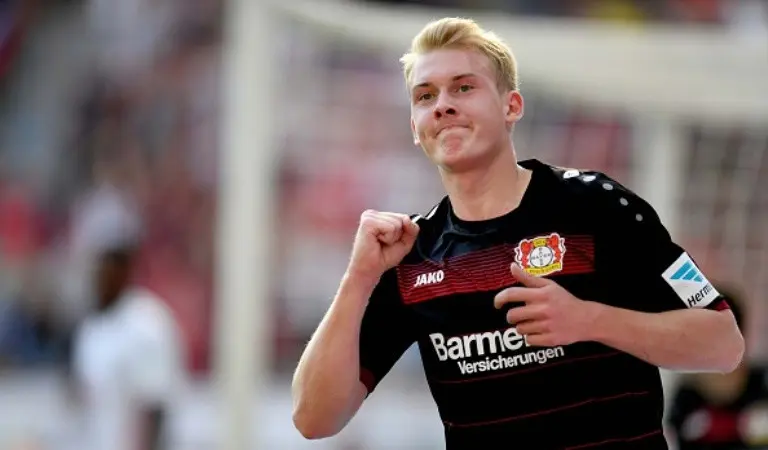 Gelandang Bayer Leverkusen asal Jerman, Julian Brandt. (AFP/Patrik Stollarz)