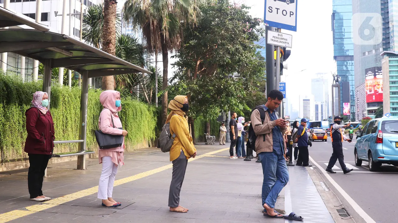 Penerapan Social Distancing di Jakarta