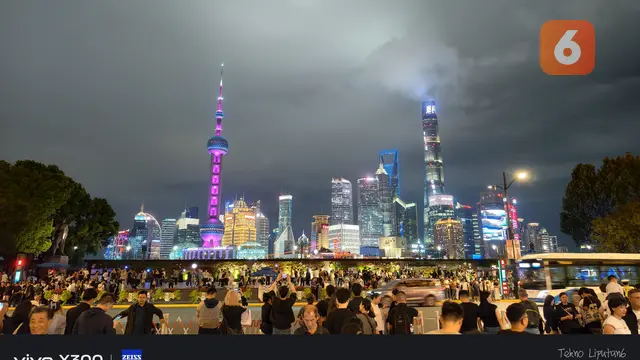 Keamanan Shanghai terjaga ketat, polisi sigap dan CCTV aktif di mana-mana, membuat wisatawan merasa aman menikmati kota modern ini. (Foto: Aditya Eka Prawira/Liputan6.com)