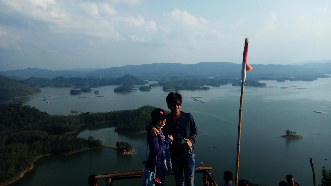 Ulu Kasok adalah lokasi wisata baru yang tengah diburu warga Riau memiliki pesona pemandangan seperti Raja Ampat, Papua Barat. (Liputan6.com/M Syukur)