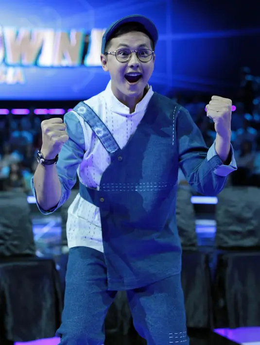 Bahkan, membawakan untuk menjadi pemandu acara itu, Andhika seperti mempetaruhkan kariernya selama ini. Apalagi suami Ussy Sulistyawati itu telah banyak menjadi presenter. (Deki Prayoga/Bintang.com)