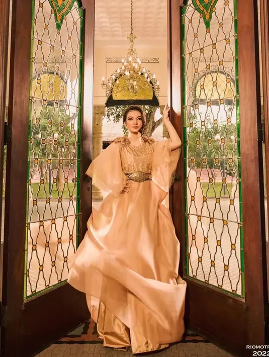 Hasil pemotretan Selvi Ananda satu ini langsung menuai pujian dari netizen.  (Instagram/riomotret).