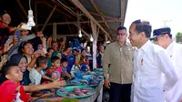 Jokowi Sebut Harga Sembako di Pasar Rakyat LIPA Kalabahi NTT Lebih Mahal Dibanding di Jawa