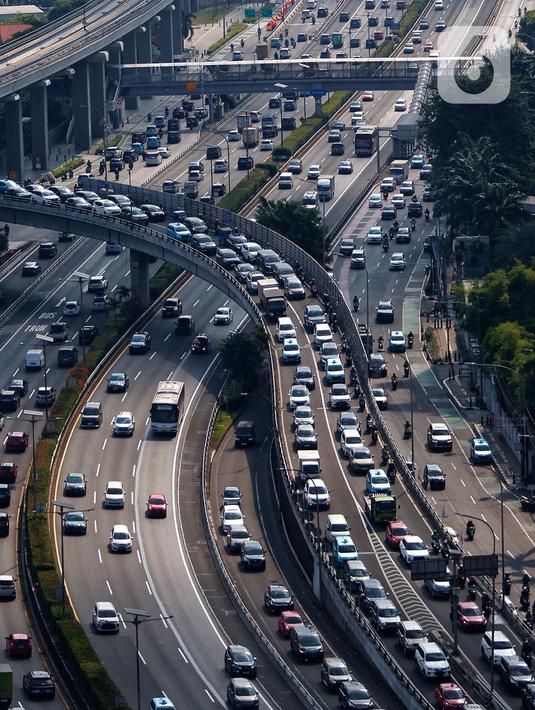 Berdasarkan data Korlantas Polri, jumlah kendaraan bermotor di Indonesia yang teregistrasi per 26 Maret 2023 mencapai 154.236.431 unit. (Liputan6.com/Angga Yuniar)