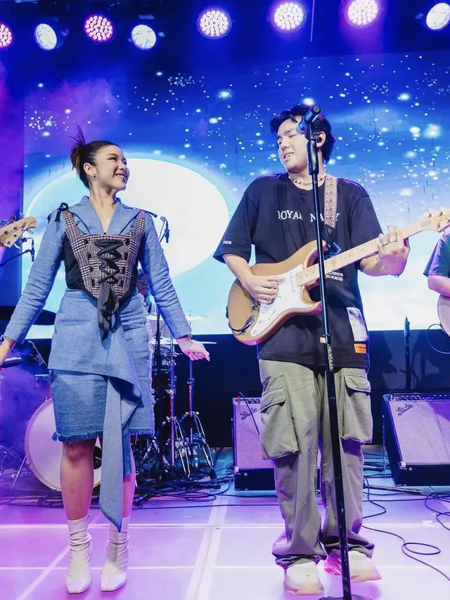 Potret Tiara Andini saat manggung.  (Foto: Dok. Instagram @tiaraandini)