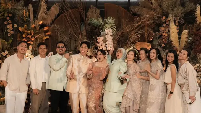 Gang Mermaid saat Lamaran Syifa Hadju dan El Rumi. [@bebytsabina]