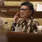 MenPAN-RB Tjahjo Kumolo mengikuti rapat kerja bersama Komisi II DPR di Komplek Parlemen, Jakarta, Kamis (8/4/2021). Dalam rapat tersebut membahas mengenai pandangan pemerintah atas penjelasan DPR terkait RUU tentang ASN serta pembentukan Panja RUU tersebut. (Liputan6.com/Angga Yuniar)