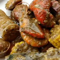 Kalau berkunjung di Cranky Crab, jangan lupa coba menu Crab Mix Bag with Mantau Lemon Pepper. 