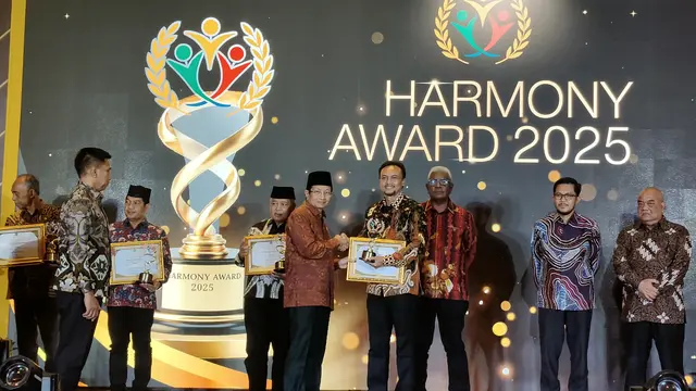 Menteri Agama (Menag) RI Nasaruddin Umar hadir dalam acara Harmony Award 2025.