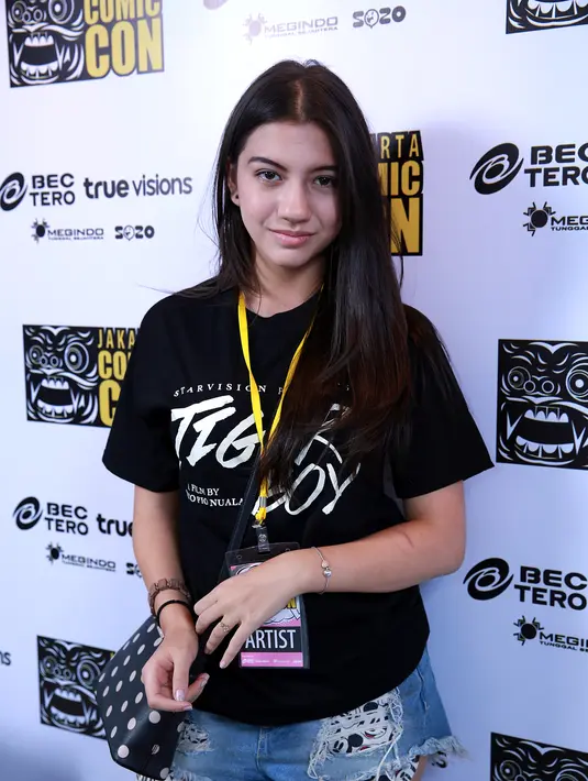 Ketika perayaan ulang tahunnya yang ke-5, orangtua Cassandra mengundang badut dan sang badut selalu mengikuti kemana pun Cassandra pergi. Sejak itulah ia menjadi takut pada badut. (Deki Prayoga/Bintang.com)