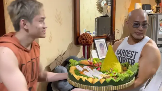 7 Momen Kejutan Ulang Tahun Azka Corbuzier, Ada Tumpeng dan Dihadiri Kalina Ocktaranny