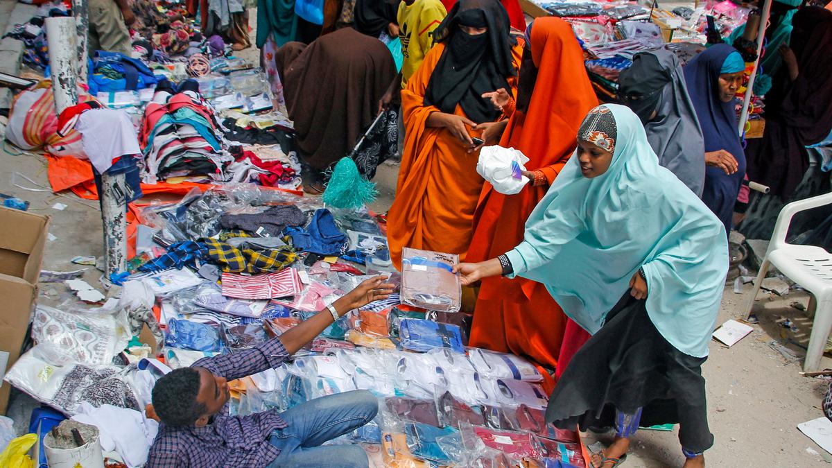 FOTO: Geliat Pasar di Somalia Jelang Lebaran - Foto Liputan6.com