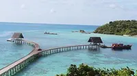 Kepulauan Anambas menyimpan keindahan alam yang sangat eksotis, salah satu pulau terindah di kawasan itu adalah Pulau Bawah.