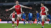 Gelandang Arsenal asal Inggris bernomor punggung 41, Declan Rice (kiri), merayakan gol pertama timnya dalam pertandingan Liga Champions UEFA antara Arsenal dan Dinamo Zagreb di Stadion Emirates di London utara,&nbsp;Kamis dini hari WIB (23-1-2025). (JUSTIN TALLIS/AFP)