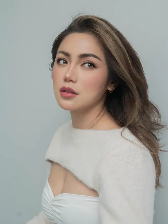 Makeup flawless Jessica Iskandar