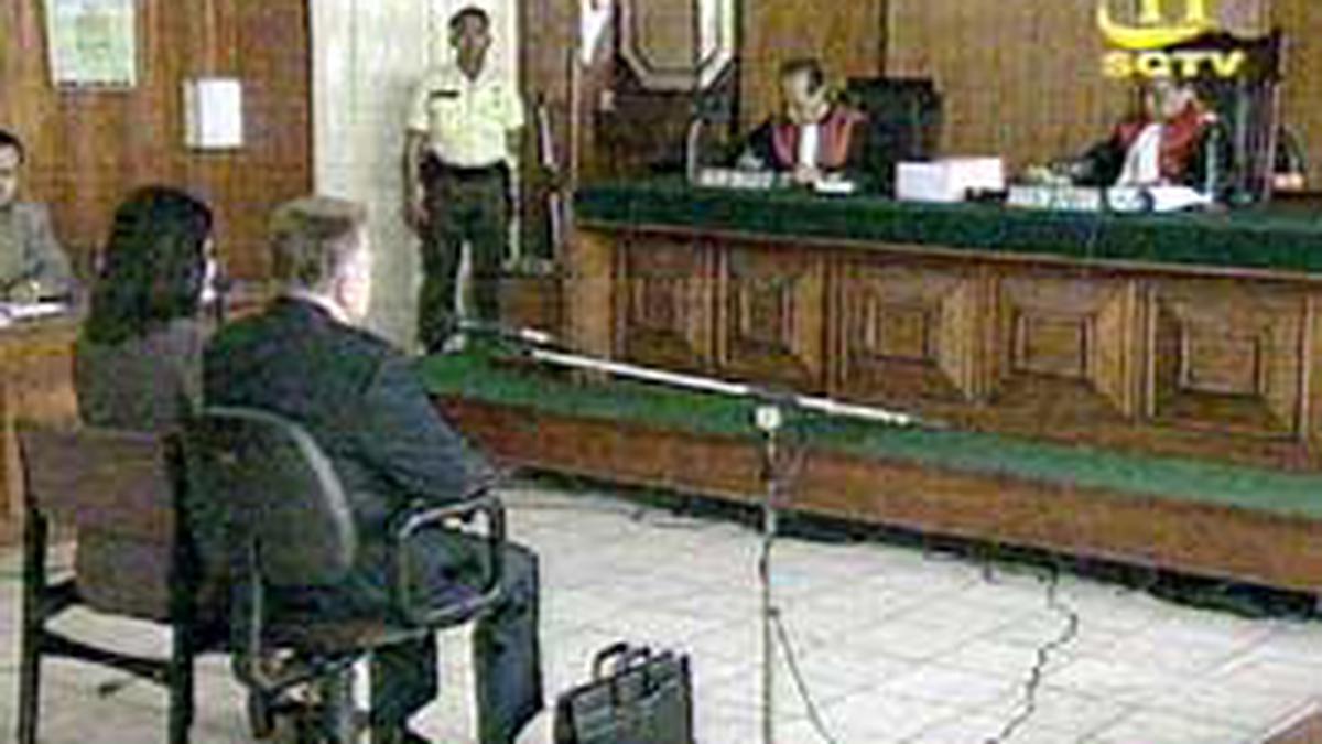 Hubert Neiss Saksi Kasus Bank Bali