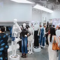 Pomelo Resmikan Runway Flagship Store di Bangkok. [Pomelo]