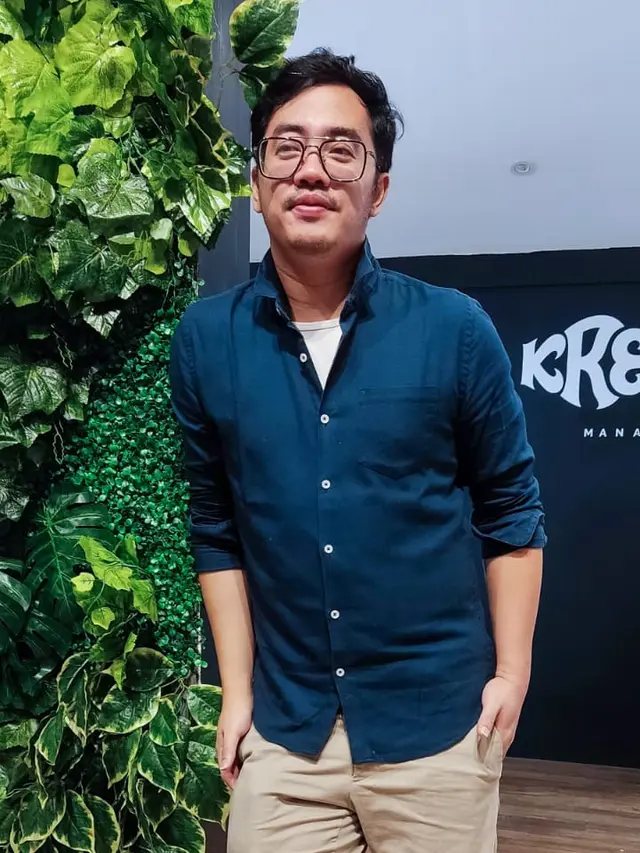 [Fimela] Dennis Adhiswara