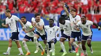 Bermain di Duesseldorf Arena, Inggris berhasil mengalahkan Swiss lewat adu penalti 1-1 (5-3). (Adrian DENNIS/AFP)