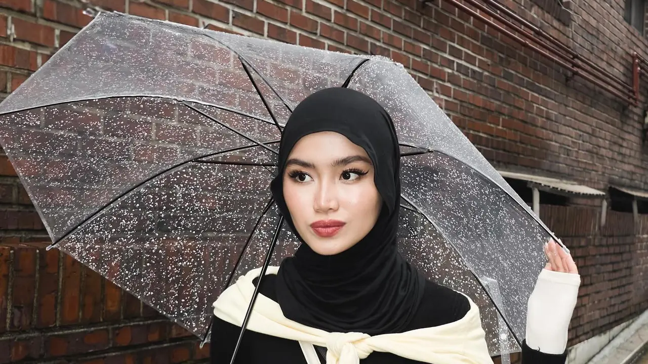8 Ide OOTD Classy ala Sashfir: Tampil Elegan dan Stylish Setiap Hari