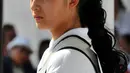 Pemain film sejarah olahraga berjudul 3 Srikandi ini salah satunya diperankan oleh Chelsea Islan sebagai atlet pemanah saat ditemui dilokasi syuting di Buperta Cibubur, Jakarta Timur, Jumat (24/7/2015). (Liputan6.com/Panji Diksana)