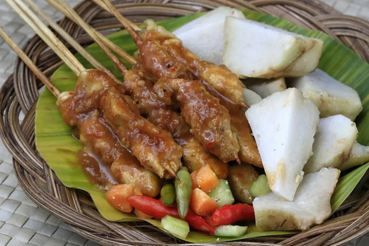 sate ayam bumbu kacang