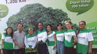 Bareng Bu Risma, Shae Tanam Pohon Trembesi