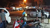 Gempa bumi susulan 4,4 M kembali mengguncang Kabupaten Majene dan Mamuju, Sulawesi Barat. (Foto: Liputan6.com/Abdul Rajab Umar)