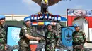 Citizen6, Lebanon: Danki Bravo Kapten Inf A.S Ritonga didampingi Wadansatgas Indobatt Letkol Mar FJH. Pardosi mendapat ucapan selamat dari Dansektor Timur UNIFIL usai penandatanganan prasasti peresmian. (Pengirim: Badarudin Bakri).