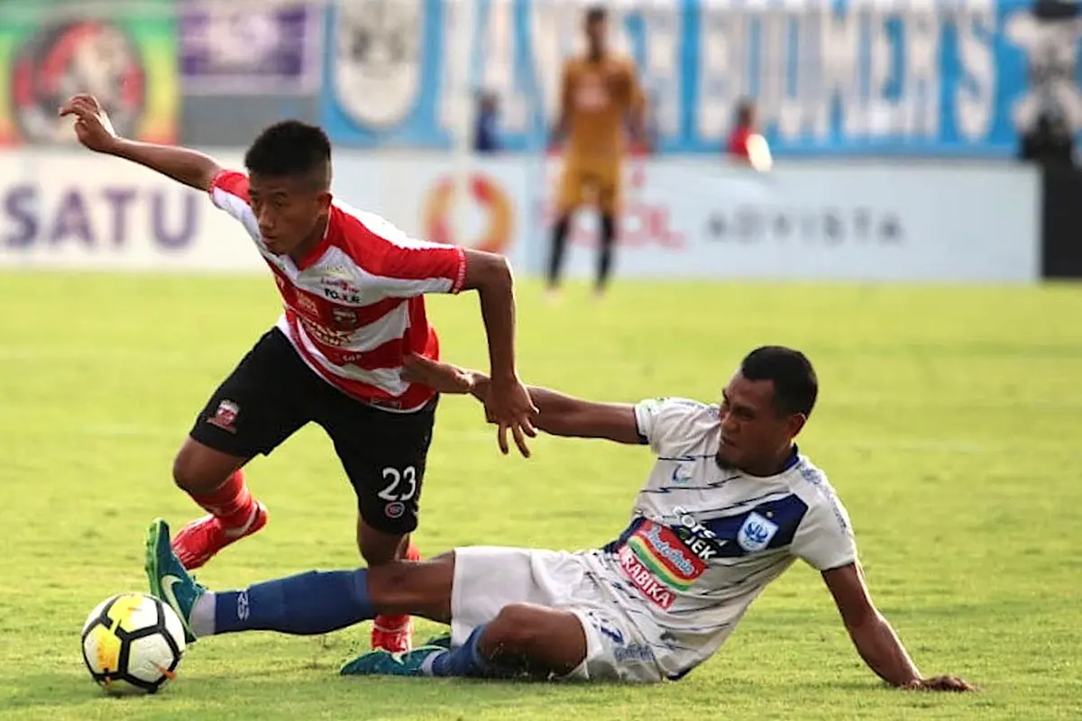 Madura United vs PSIS Semarang