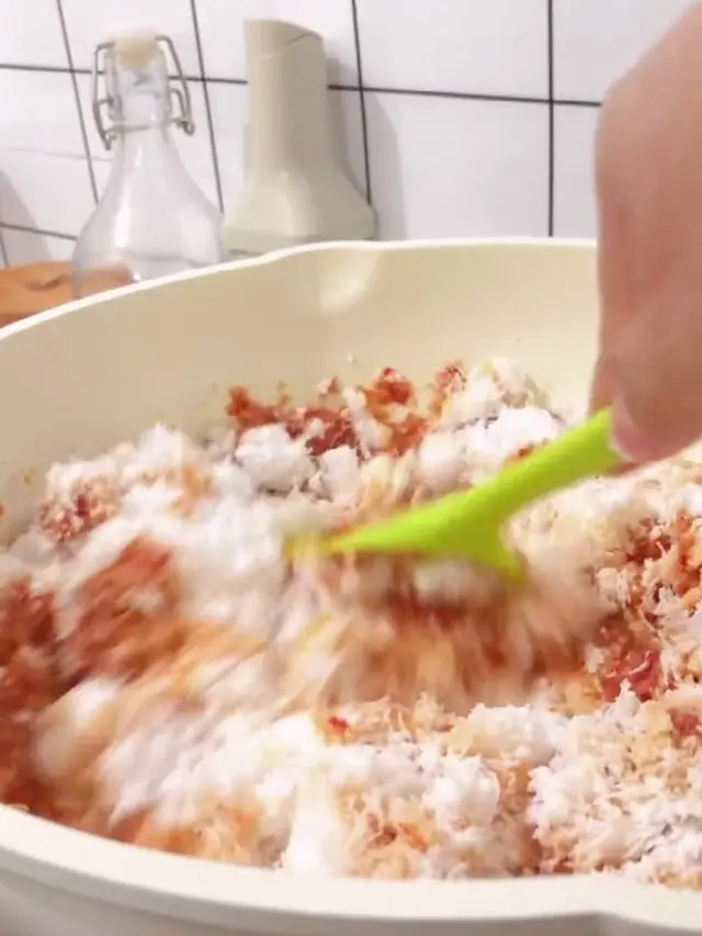 Bukan Dikukus, Begini Trik Masak Bumbu Urap Agar Awet Sampai Sebulan