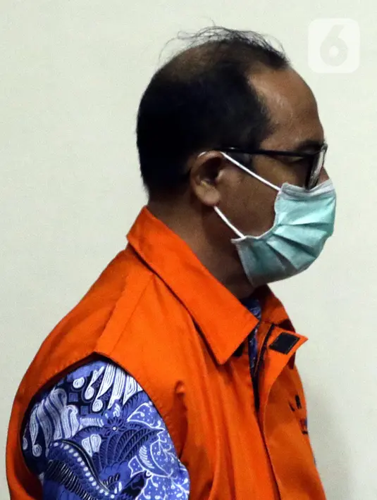 Hakim Agung, Gazalba Saleh sesaat sebelum rilis penahanan di Gedung Merah Putih KPK, Jakarta, Kamis (8/12/2022). Gazalba Saleh ditahan usai penyidik melakukan pemeriksaan. Gazalba ditahan di Rumah Tahanan (Rutan) KPK Pomdam Jaya, Jakarta Selatan, selama 20 hari ke depan. (Liputan6.com/Helmi Fithriansyah)