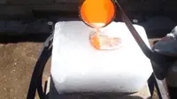 Percobaan unik ini membuktikan tak selamanya es mencair terkena sesuatu yang panas