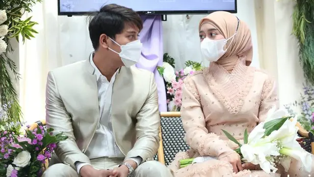 Umumkan Pernikahan, Ini 6 Momen Manis Lesty Kejora dan Rizky Billar saat Jumpa Pers