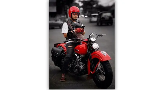 6 Gaya Trendi Suami Soimah Herwan Pandoko, Hobi Motoran