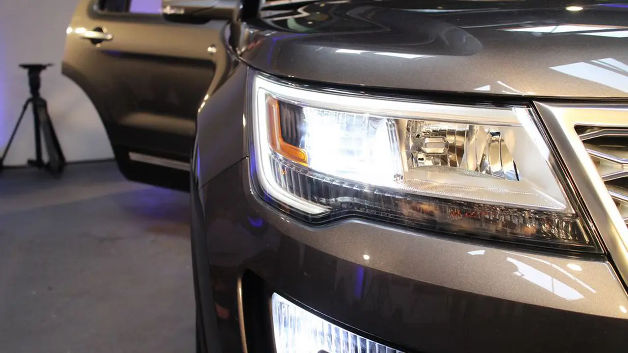 Ini Hukuman Buat Pengendara yang Gunakan Lampu Terlalu Terang 