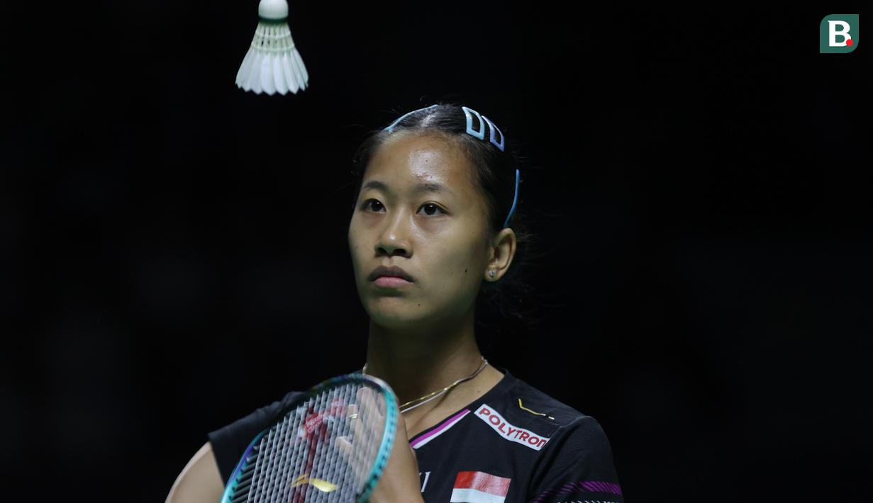 Aksi tunggal putri andalan Indonesia, Putri Kusuma Wardani pada pertandingan melawan wakil Taiwan, Sung Shuo Yun dalam babak 32 besar Indonesia Masters 2026 di Istora Senayan, Jakarta pada Rabu (21/01/2026). (Bola.com/Abdul Aziz)