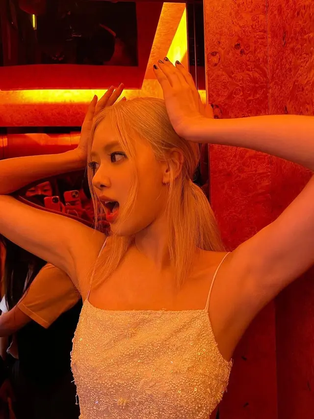 7 Gaya Penampilan Rose Blackpink saat Hadiri Pameran Tiffany & Co, Jadi Sorotan
