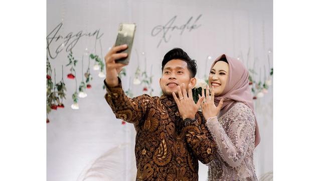 6 Momen Lamaran Andik Vermansah dan Silvia Anggun, Tebar Senyum Bahagia